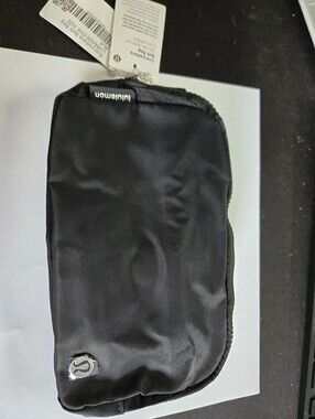 Lululemon Everywhere Belt Bag 1L, Black